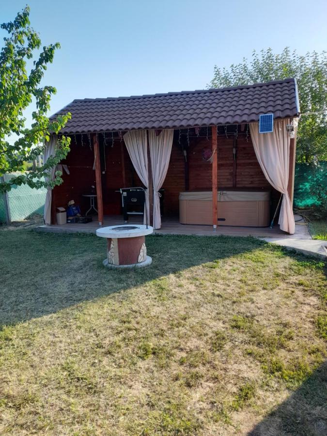 Vadrozsa Vendeghaz-Apartman Demjén Εξωτερικό φωτογραφία