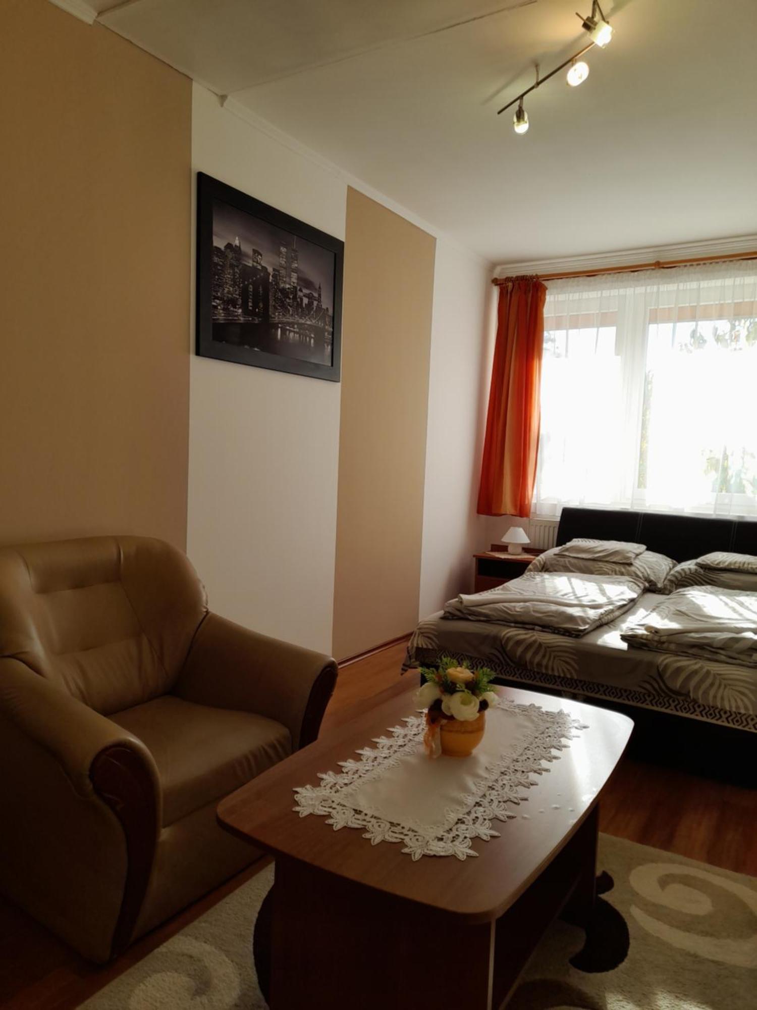 Vadrozsa Vendeghaz-Apartman Demjén Εξωτερικό φωτογραφία