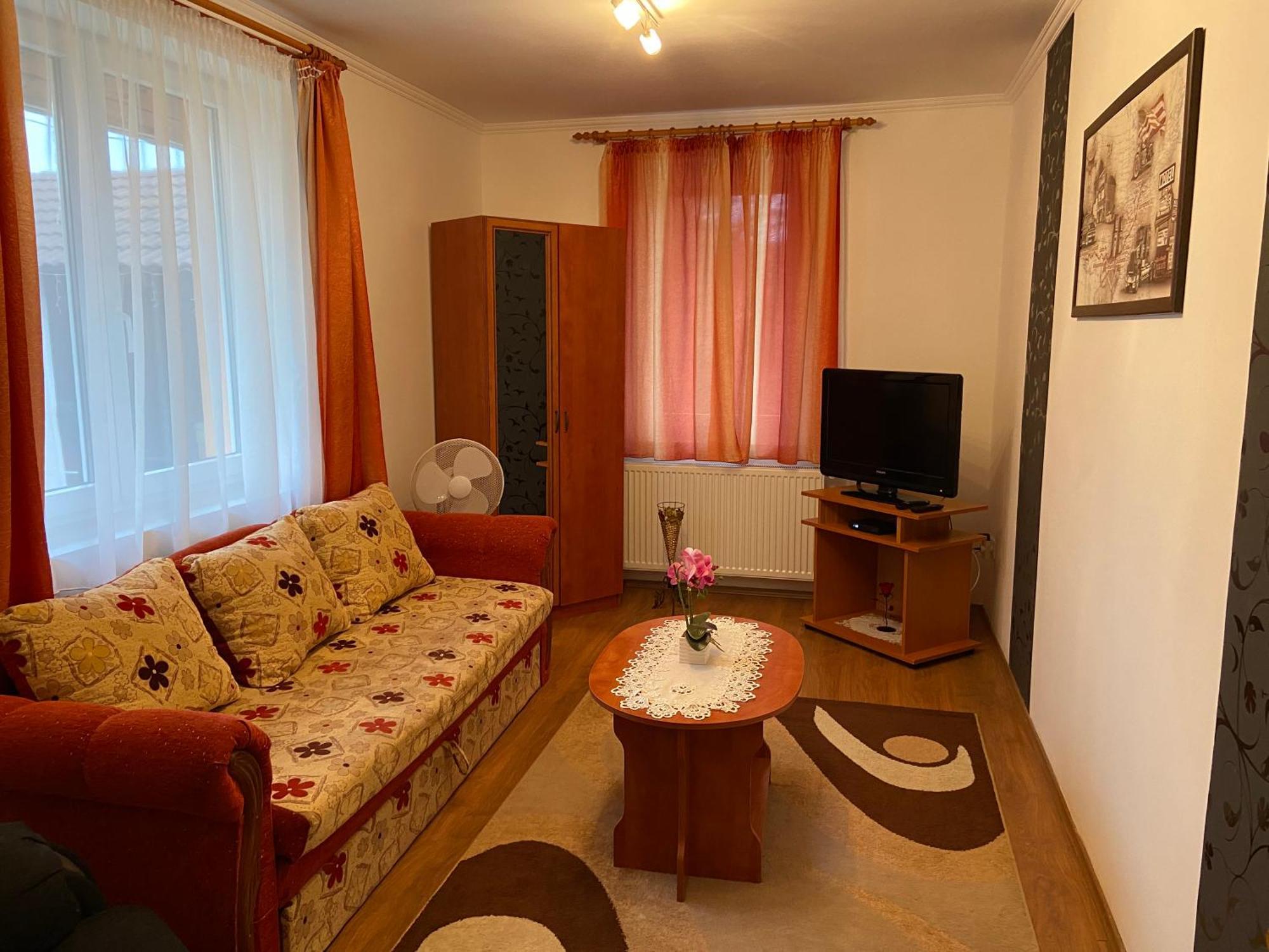 Vadrozsa Vendeghaz-Apartman Demjén Εξωτερικό φωτογραφία