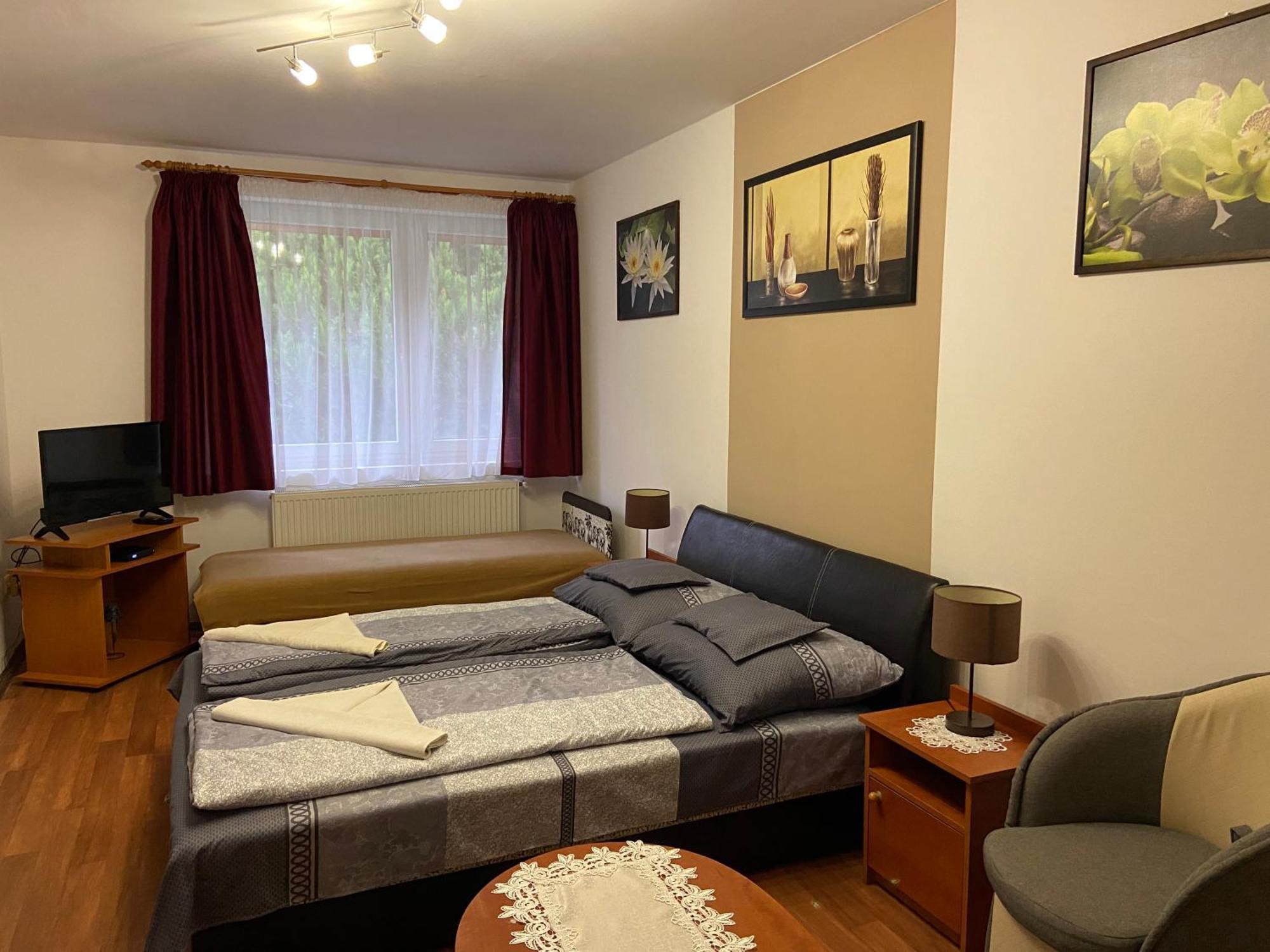 Vadrozsa Vendeghaz-Apartman Demjén Εξωτερικό φωτογραφία